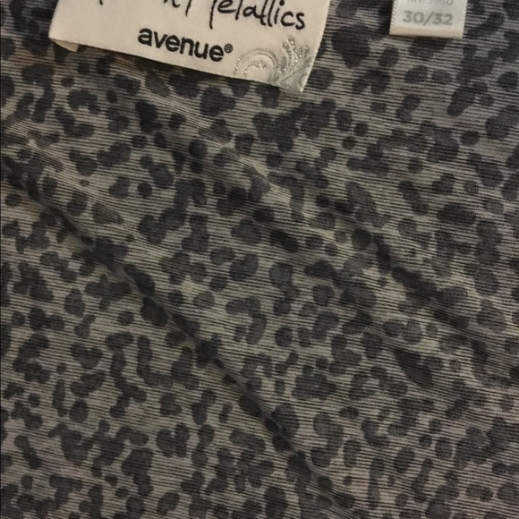 Avenue - beaded animal print tunic tank top - Size 30/32 - Picture 3 of 6